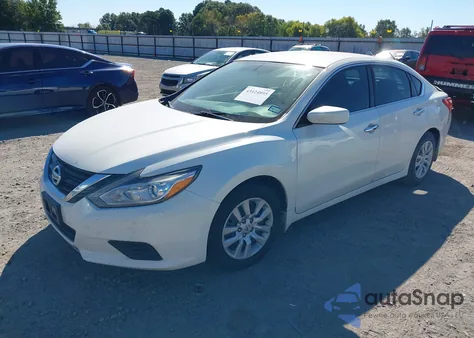 2017 Nissan Altima 2.5 S z USA, uszkodzony, nr VIN 1N4AL3AP7HN306187